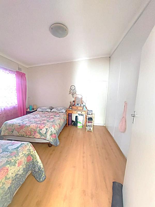 To Let 2 Bedroom Property for Rent in Goodwood Central Western Cape